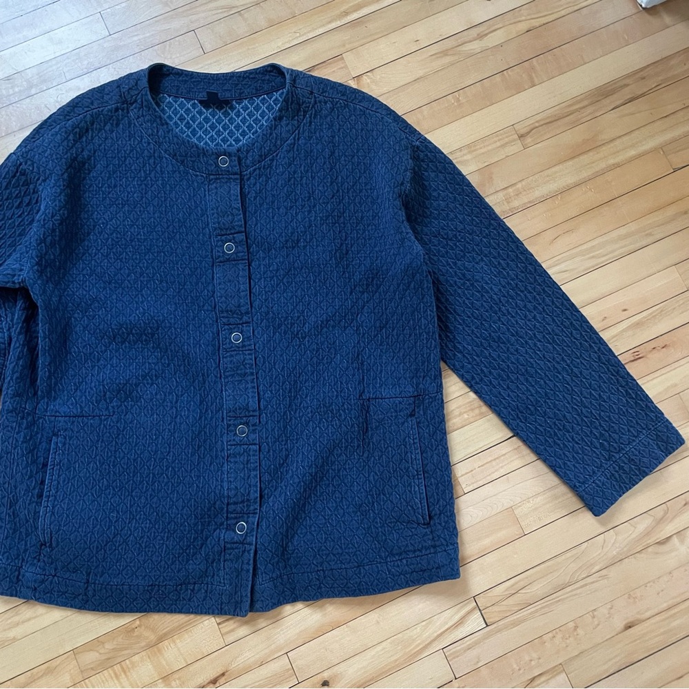 J Jill Indigo quilted style blue button up cardigan with pockets - Picture 5 of 9
